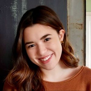 Meet your Posher, Olivia